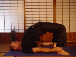 yoga-chong-xuat-tinh-som-01